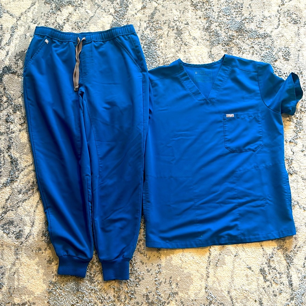 Men’s Alps Blue FIGS scrub set